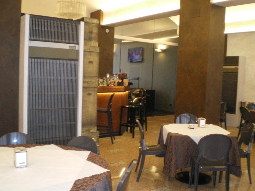 Hotel Pico ミランドラ エクステリア 写真