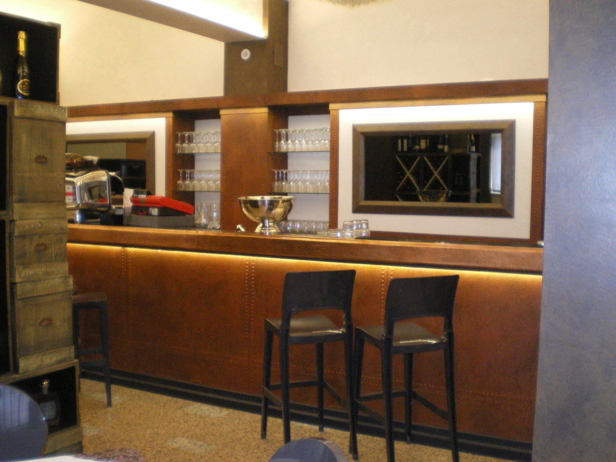 Hotel Pico ミランドラ エクステリア 写真